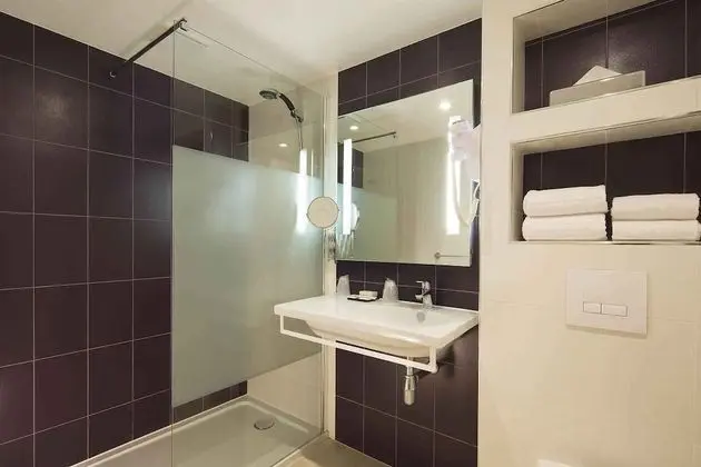 Comfort Tek Büyük veya İki Ayrı Yataklı Oda