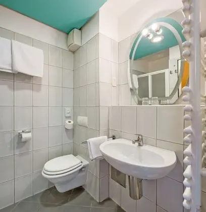 Standard Tek Büyük veya İki Ayrı Yataklı Oda, Balkon (3***)