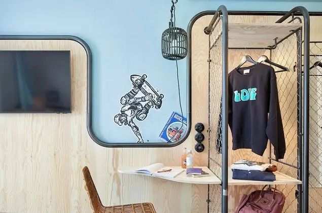 Comfort Tek Büyük Yataklı Oda, Resort Manzaralı, Avlu
