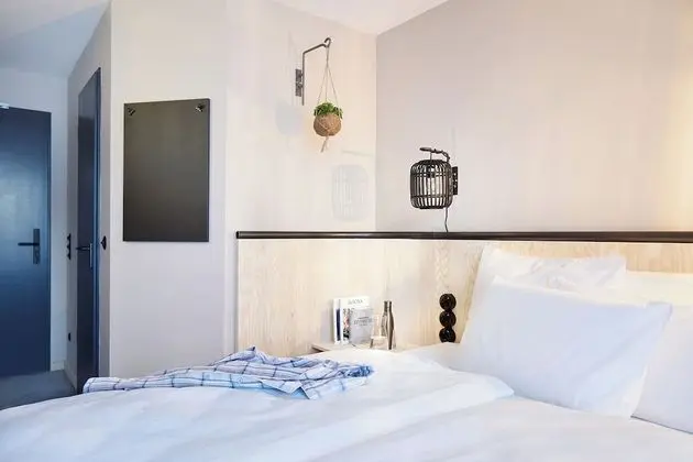 Comfort Tek Büyük Yataklı Oda, Resort Manzaralı, Avlu
