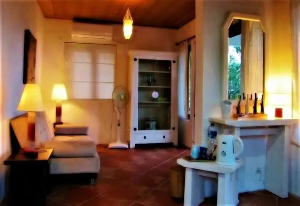 Family Oda (Sea Hill Abode)