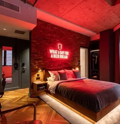 Deluxe Tek Büyük Yataklı Oda