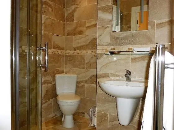 Tek Büyük Yataklı Oda, Banyolu/Duşlu