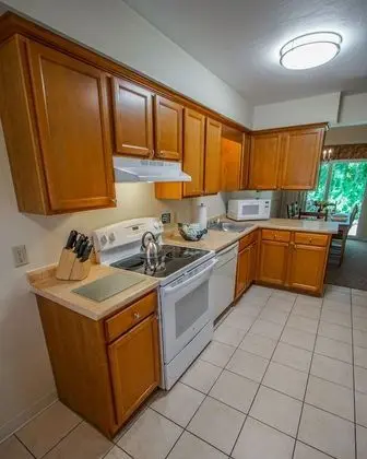 Oda (2 Bedroom 2 Bath)