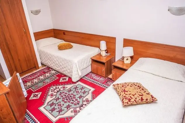 Standard Tek Büyük Yataklı Oda