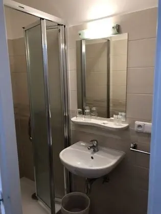 Standard Tek Büyük veya İki Ayrı Yataklı Oda