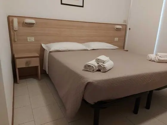 Comfort Büyük Yataklı Tek Kişilik Oda, 1 Çift Kişilik Yatak, Sigara İçilmez, Avlu Manzaralı