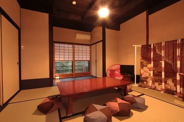 Traditional Sıra Ev (Japanese Style Townhouse)