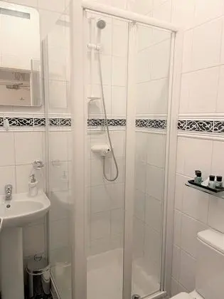 Superior Tek Büyük Yataklı Oda, Banyolu/Duşlu, Deniz Manzaralı (ground floor)