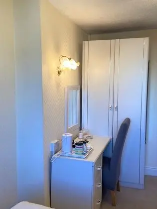 Tek Büyük Yataklı Oda, Banyolu/Duşlu, Deniz Manzaralı (Small)