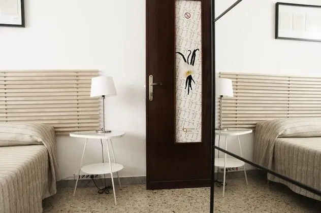 Comfort Tek Büyük veya İki Ayrı Yataklı Oda, Banyolu/Duşlu, Zemin Kat