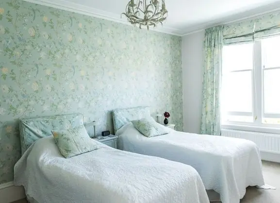 Tek Büyük veya İki Ayrı Yataklı Oda (Room 2)