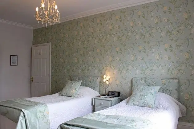 Tek Büyük veya İki Ayrı Yataklı Oda (Room 2)