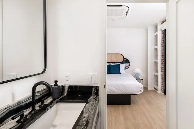 Oda, 1 Büyük (Queen) Boy Yatak, Balkon, Şehir Manzaralı (Room 302)