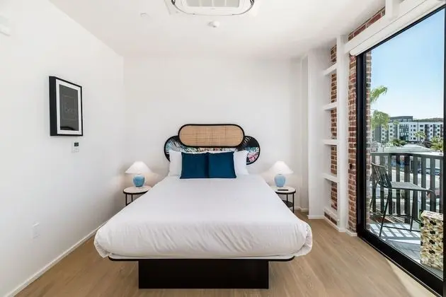 Oda, 1 Büyük (Queen) Boy Yatak, Balkon, Şehir Manzaralı (Room 302)