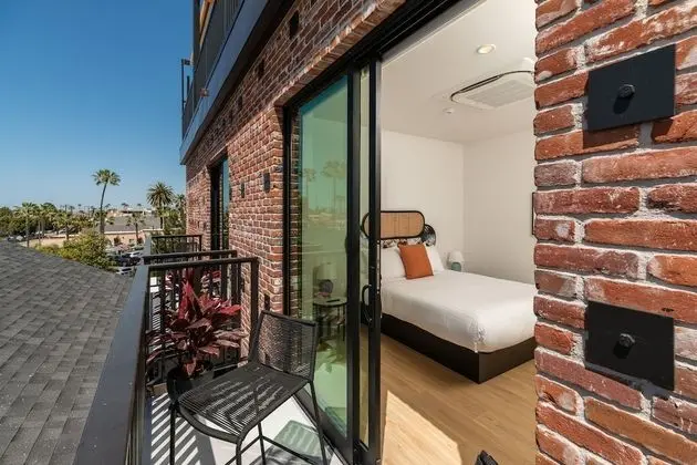 Oda, 1 Büyük (Queen) Boy Yatak, Balkon, Şehir Manzaralı (Room 303)