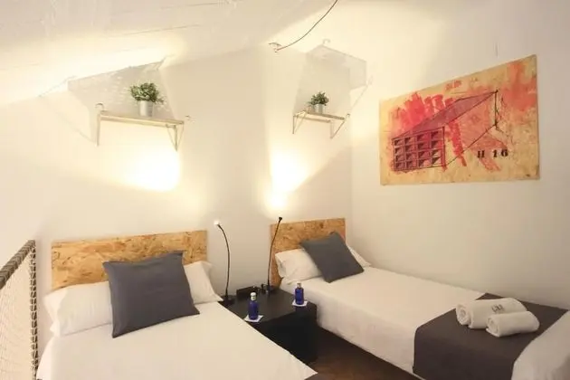 Family Tek Büyük Yataklı Oda