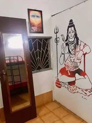 Ortak Ranzalı Oda, Birden Çok Yatak, Sigara İçilmez, Köşe