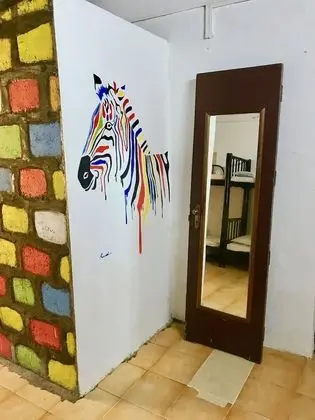 Ortak Ranzalı Oda, Birden Çok Yatak, Sigara İçilmez, Köşe