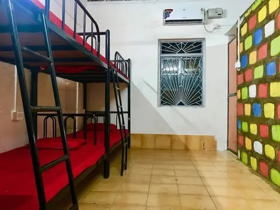 Ortak Ranzalı Oda, Karma Ranzalı Oda