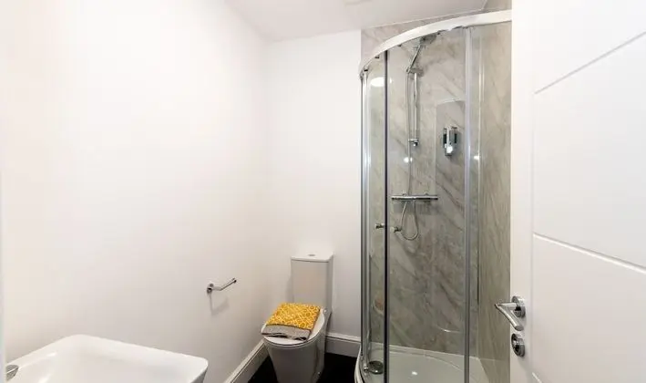 Premium Tek Büyük Yataklı Oda, Banyolu/Duşlu