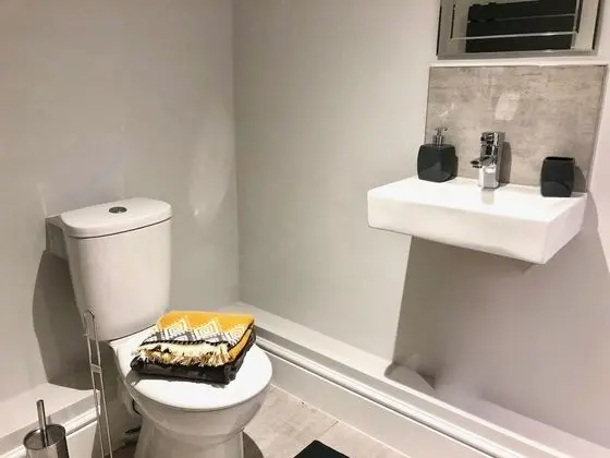 Tek Büyük Yataklı Oda, Ortak Banyo, Bahçe Manzaralı