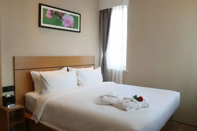 Standard Tek Büyük Yataklı Oda (Low Floor)