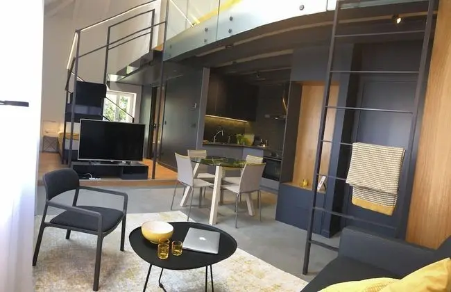 Çatı Katı (Loft)