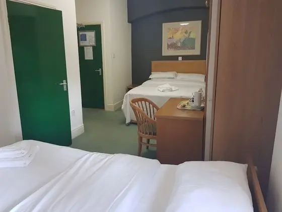 Standard Üç Kişilik Oda, Birden Çok Yatak, Sigara İçilmez