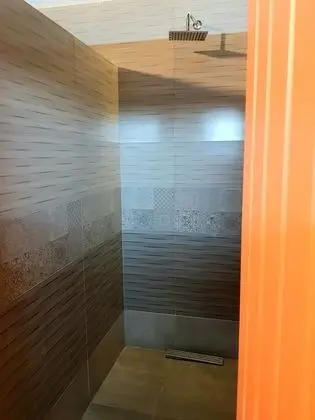 Basic Ortak Ranzalı Oda, Sadece kadınlar için