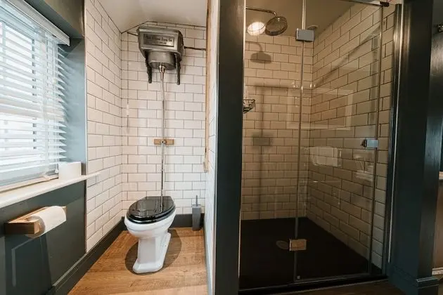 Luxury Tek Büyük Yataklı Oda, Banyolu/Duşlu (Batherm )