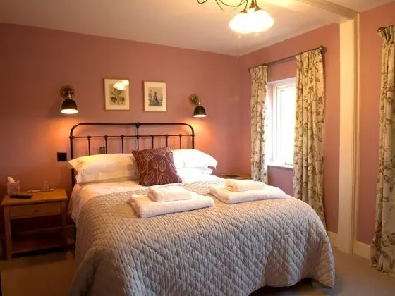 Tek Büyük Yataklı Oda, Banyolu/Duşlu, Bahçe Manzaralı (Exe)