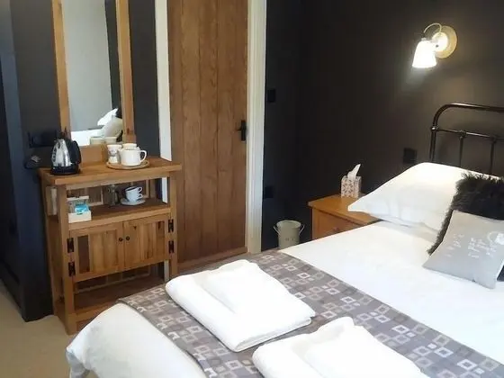 Tek Büyük Yataklı Oda, Banyolu/Duşlu (Barle)