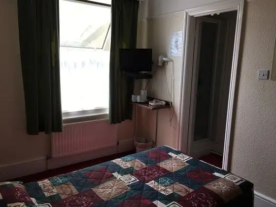 İki Ayrı Yataklı Oda, Banyolu/Duşlu