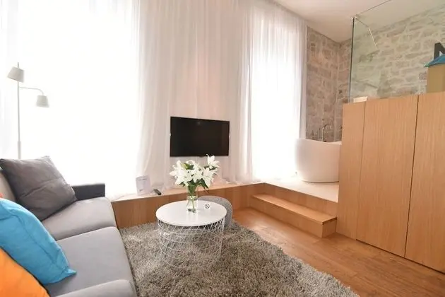 Deluxe Stüdyo, Deniz Manzaralı