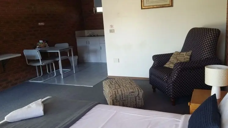 Tek Büyük Yataklı Oda