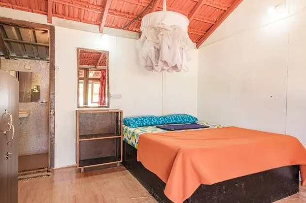 Kır Evi, 1 Çift Kişilik Yatak, Sigara İçilmez