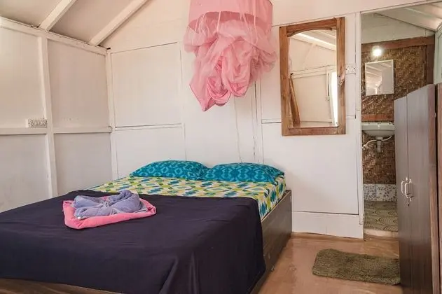 Kır Evi, 1 Çift Kişilik Yatak, Sigara İçilmez