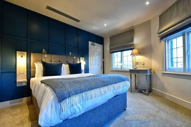 Classic Tek Büyük Yataklı Oda