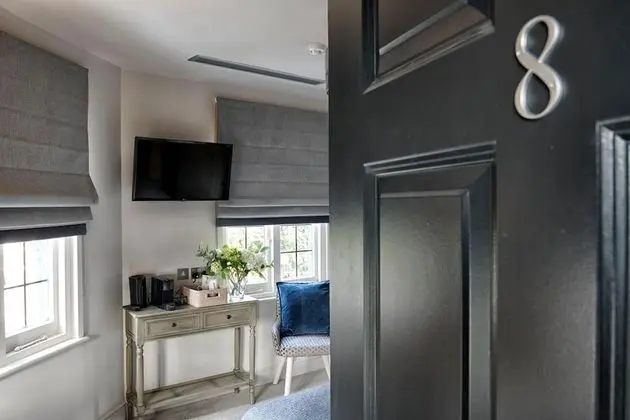 Classic Tek Büyük Yataklı Oda