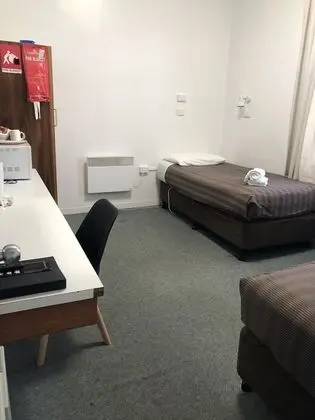 Economy İki Ayrı Yataklı Oda, 2 Tek Kişilik Yatak, Ortak Banyo (1st Floor)