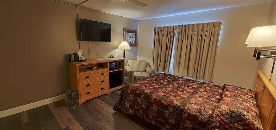 Oda, 1 Büyük (Queen) Boy Yatak