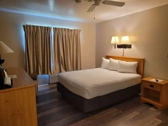 Oda, 1 Büyük (Queen) Boy Yatak