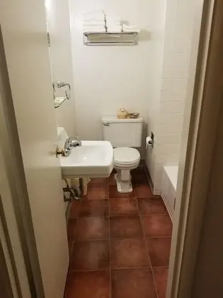 Oda, 1 Büyük (Queen) Boy Yatak