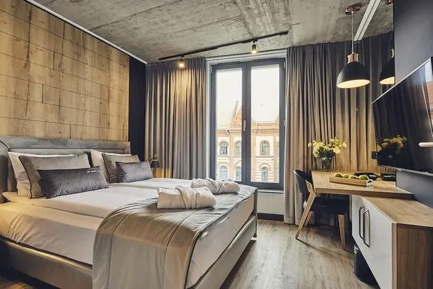 Süit, 1 En Büyük (King) Boy Yatak, Nehir Manzaralı