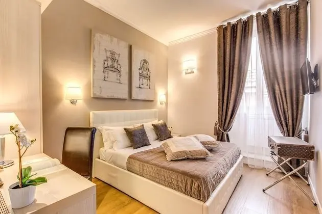 Standard Tek Büyük Yataklı Oda