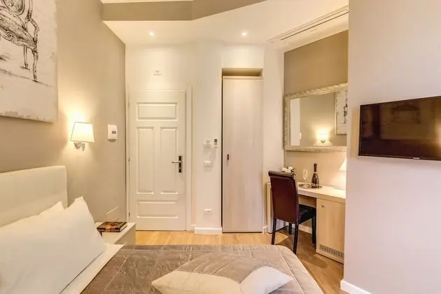 Standard Tek Büyük Yataklı Oda