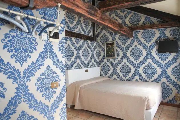 Economy Tek Büyük Yataklı Oda