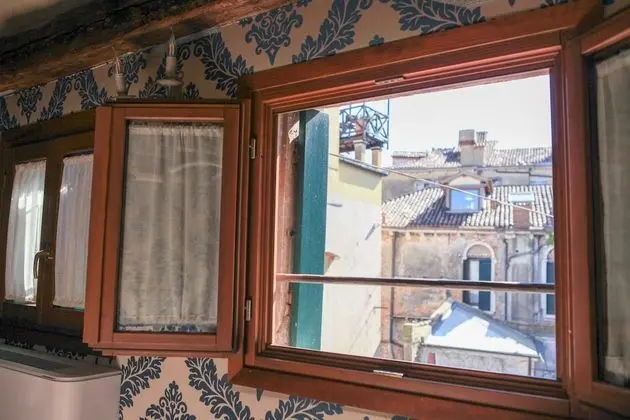 Economy Tek Büyük Yataklı Oda