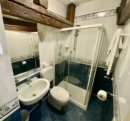 Economy Tek Büyük Yataklı Oda